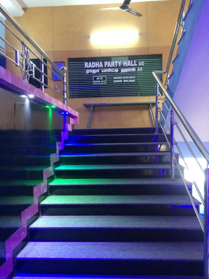 Radha Party Hall 甘吉布勒姆 外观 照片